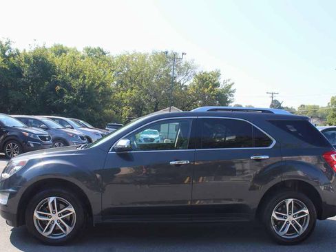 Used 2017 Chevrolet Equinox Premier w/ Enhanced Convenience Package AWD/4WD image 11