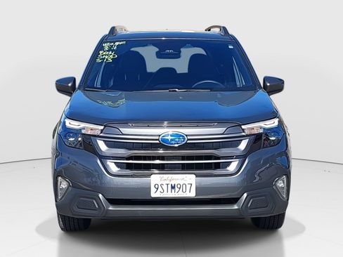 Certified 2025 Subaru Forester Premium image 2