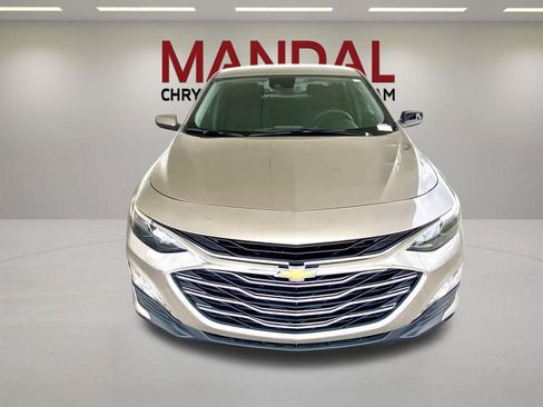 Used 2023 Chevrolet Malibu LT FWD image 2