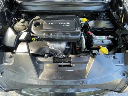 Used 2015 Jeep Cherokee Latitude FWD image 36