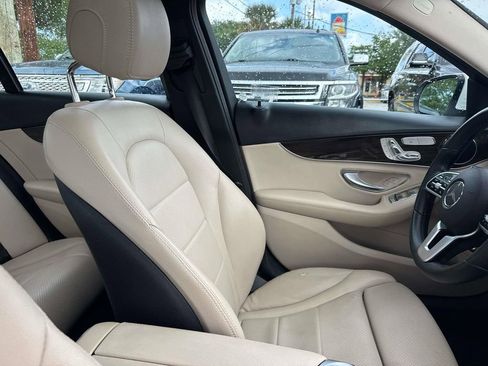 Used 2019 Mercedes-Benz C 300 Sedan image 12