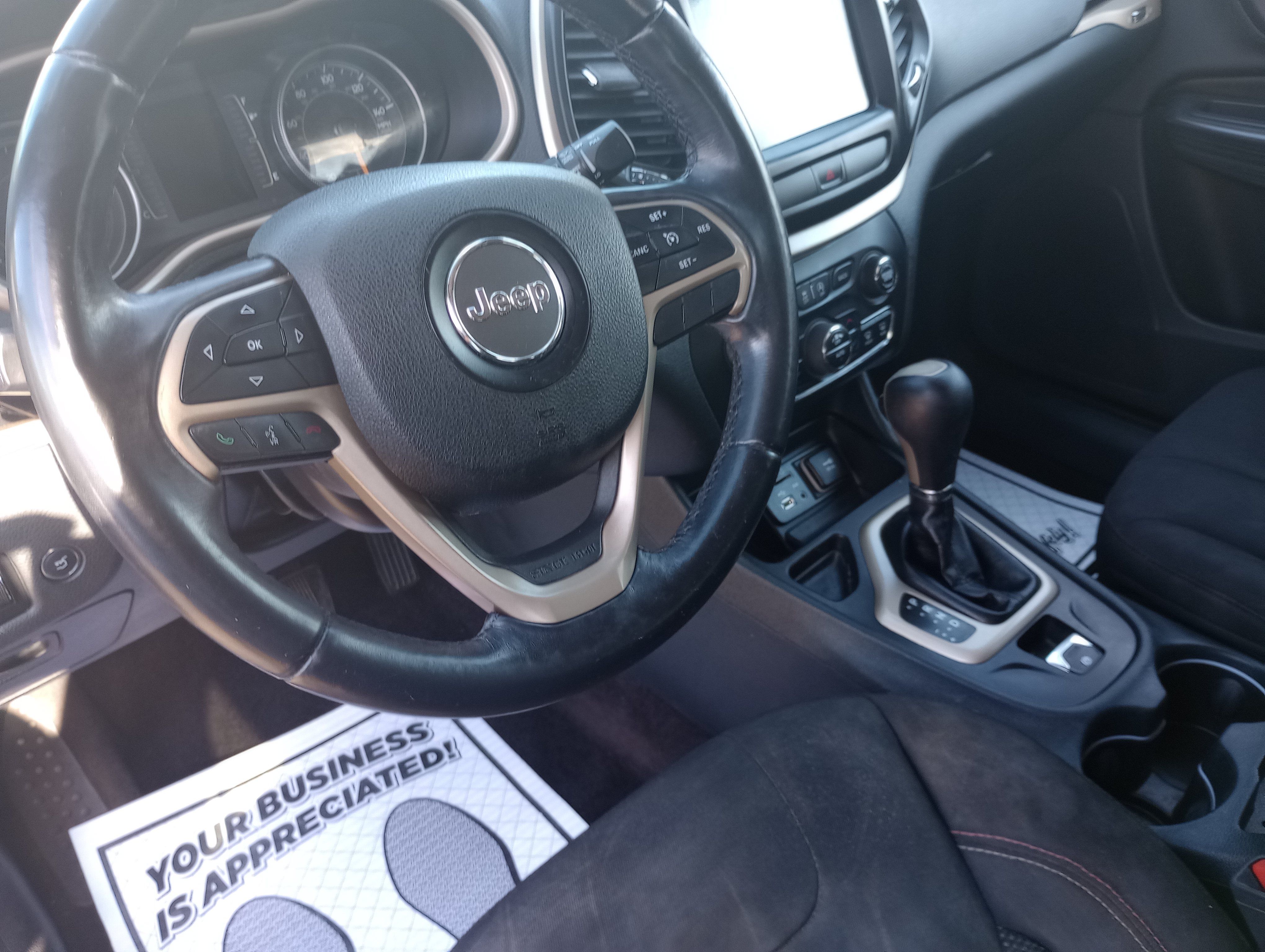Used 2016 Jeep Cherokee 75th Anniversary FWD image 14