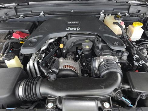Used 2021 Jeep Gladiator Sport w/ Quick Order Package 24Q 80Th AWD/4WD image 12