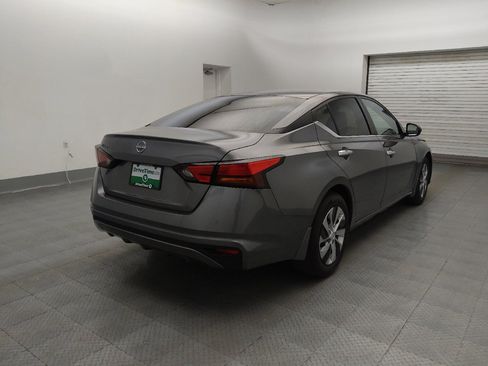 Used 2024 Nissan Altima 2.5 S FWD image 9