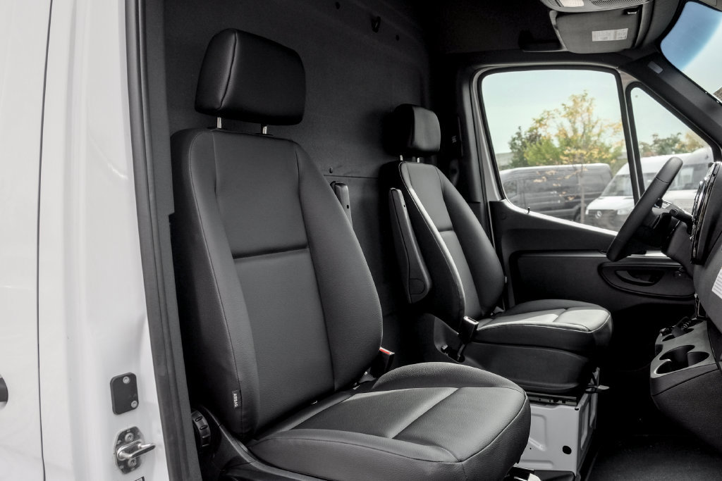 New 2025 Mercedes-Benz eSprinter 170 Cargo image 22
