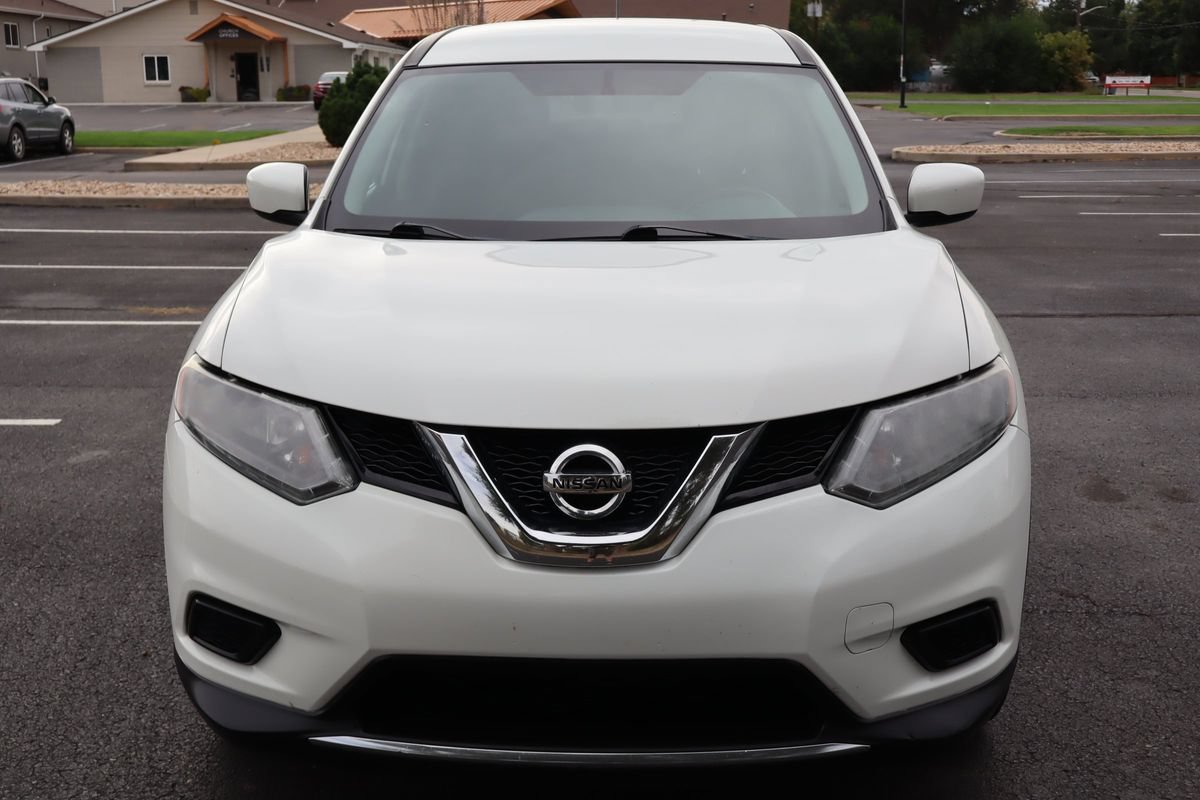 Used 2016 Nissan Rogue S w/ S Family Package AWD/4WD image 12