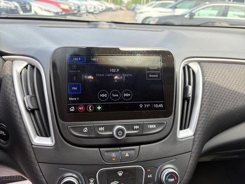 Used 2021 Chevrolet Malibu LS FWD image 27
