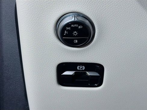 New 2026 Mercedes-Benz GLC 300 4MATIC image 11