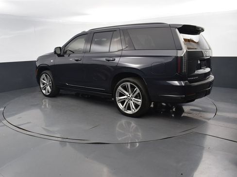 Used 2025 Cadillac Escalade Sport Platinum AWD/4WD image 4
