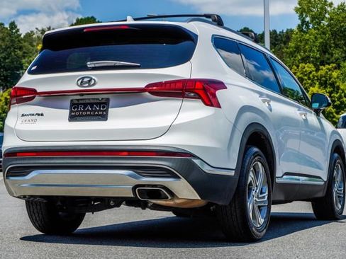 Used 2022 Hyundai Santa Fe SEL w/ Convenience + Premium Package FWD image 13