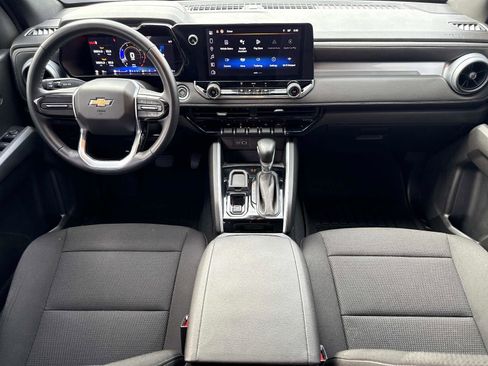 Used 2024 Chevrolet Colorado LT image 16