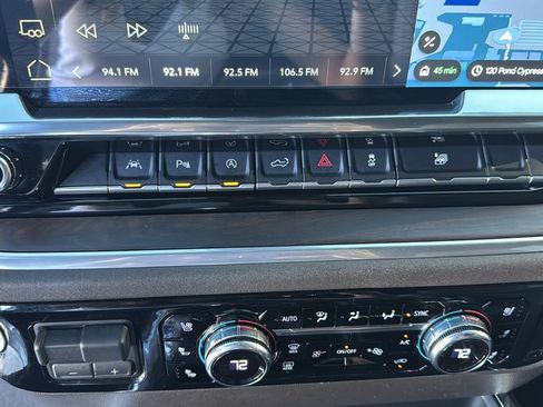 Used 2022 GMC Sierra 1500 SLT w/ SLT Premium Plus Package RWD image 32