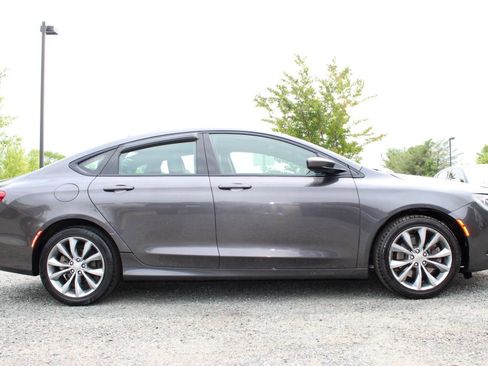 Used 2016 Chrysler 200 S AWD/4WD image 9