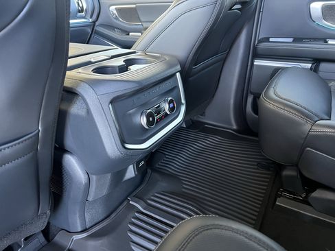 New 2025 Ford Expedition Platinum w/ Stealth Appearance Package image 55