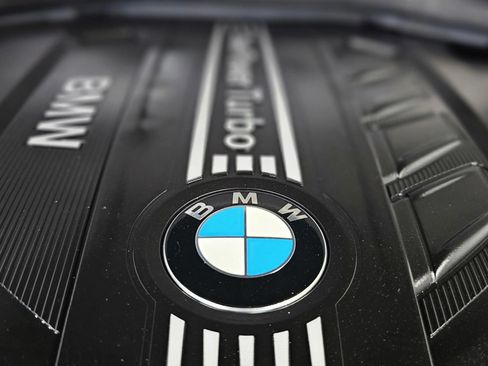 Used 2018 BMW 328d Sedan RWD image 8