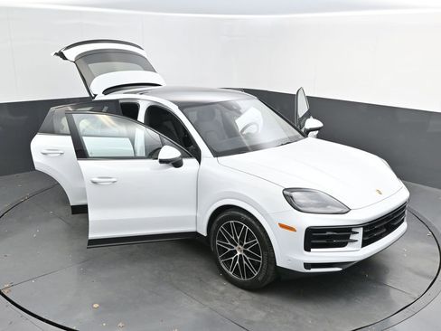 New 2026 Porsche Cayenne Coupe image 41