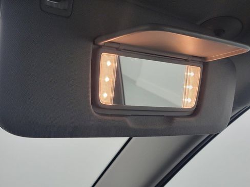 Used 2018 Chevrolet Equinox LT image 27