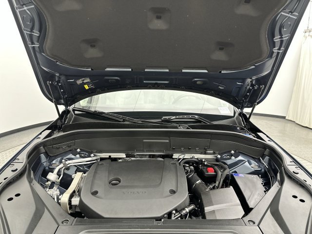 Certified 2025 Volvo XC90 B6 Plus w/ Protection Package Premier AWD/4WD image 27