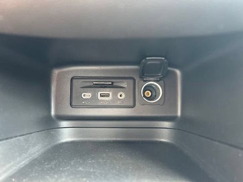Used 2022 Chevrolet Equinox RS w/ RS Leather Package AWD/4WD image 15