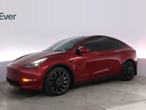 Used 2024 Tesla Model Y Performance AWD/4WD image 18