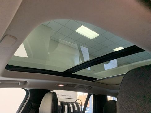 Certified 2024 Volvo XC90 T8 Plus w/ Protection Package Premier image 22