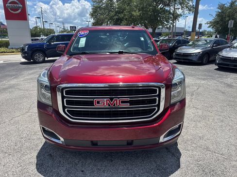 Used 2017 GMC Yukon SLT AWD/4WD image 3