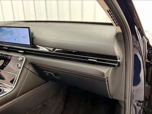 Used 2026 Genesis GV80 2.5T AWD/4WD image 17