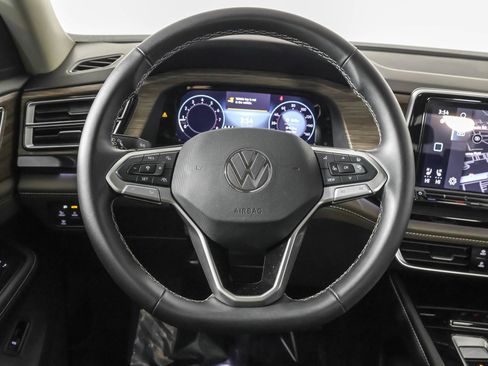 Used 2025 Volkswagen Atlas SEL image 27