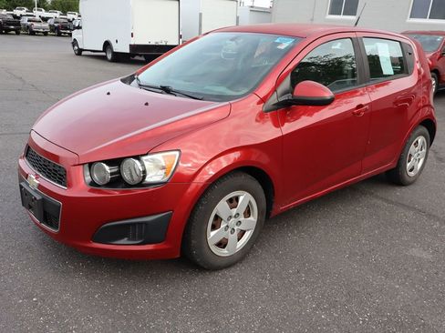 Used 2014 Chevrolet Sonic LS FWD image 2