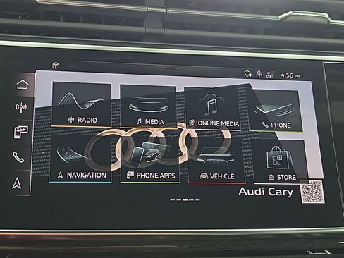 Used 2025 Audi Q7 Premium w/ Convenience Plus Package image 23