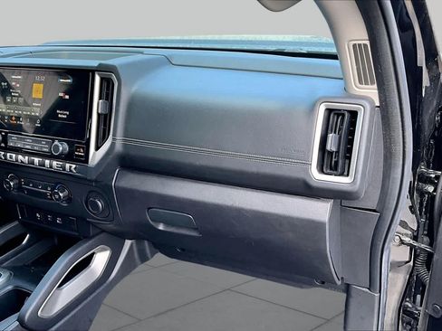 Certified 2025 Nissan Frontier SV RWD image 17