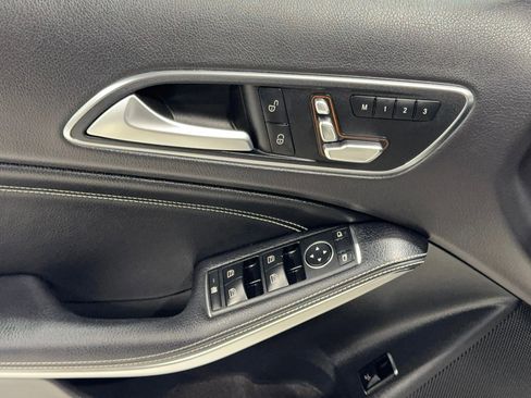 Used 2019 Mercedes-Benz GLA 250 image 17