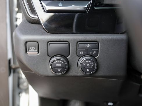 Used 2023 Chevrolet Silverado 1500 RST RWD image 18