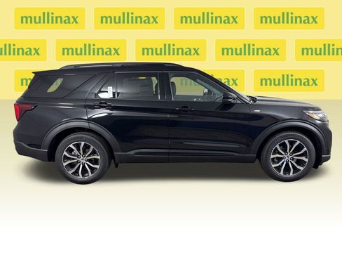 New 2026 Ford Explorer ST-Line RWD image 2