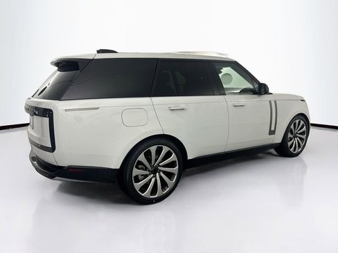 New 2026 Land Rover Range Rover SE image 5