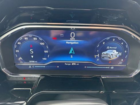 Certified 2024 Chevrolet Silverado 1500 High Country w/ Technology Package image 23