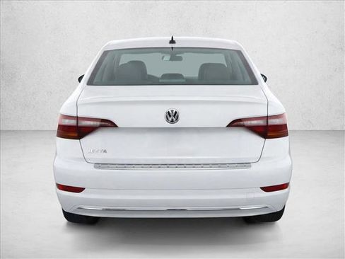 Used 2019 Volkswagen Jetta SE w/ Cold Weather Package image 6