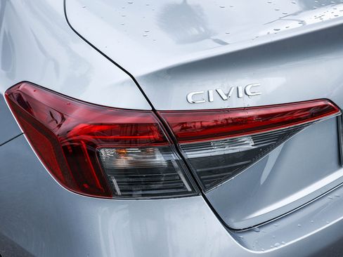 Used 2025 Honda Civic Sport image 8