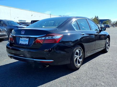 Used 2017 Honda Accord LX image 5