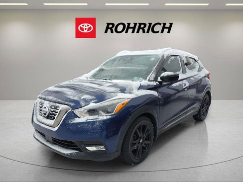 Used 2020 Nissan Kicks SR w/ SR Premium Package image 1