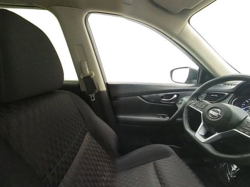 Certified 2017 Nissan Rogue SV image 28