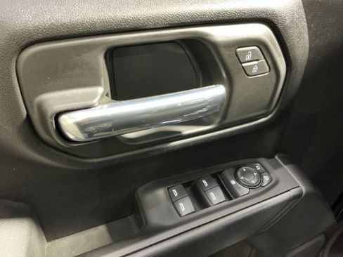 Used 2023 Chevrolet Silverado 1500 Custom image 23