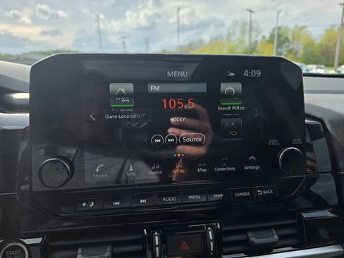 Used 2022 Nissan Pathfinder SL w/ SL Premium Package FWD image 22