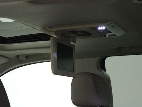 Used 2018 GMC Yukon SLT w/ Open Road Package image 13