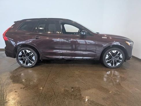 Used 2026 Volvo XC60 B5 Plus w/ Climate Package image 5