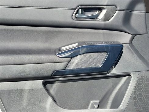 New 2025 Nissan Pathfinder SV w/ Cargo Package image 6