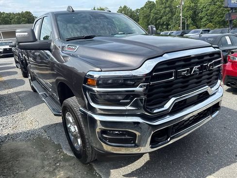 Used 2025 RAM 2500 Big Horn AWD/4WD image 2