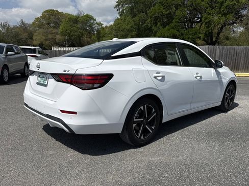 Used 2024 Nissan Sentra SV image 5