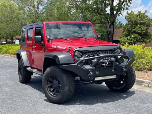 Used 2012 Jeep Wrangler Unlimited Sport image 3