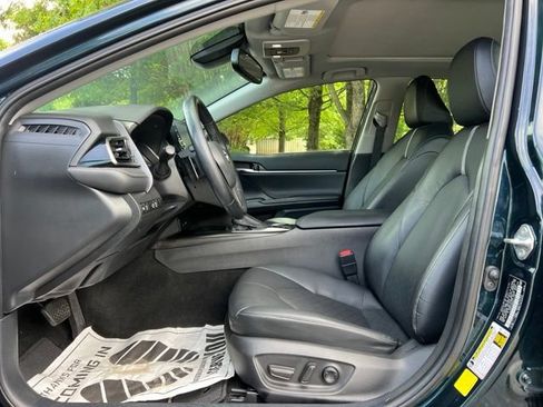 Used 2021 Toyota Camry XSE FWD image 12